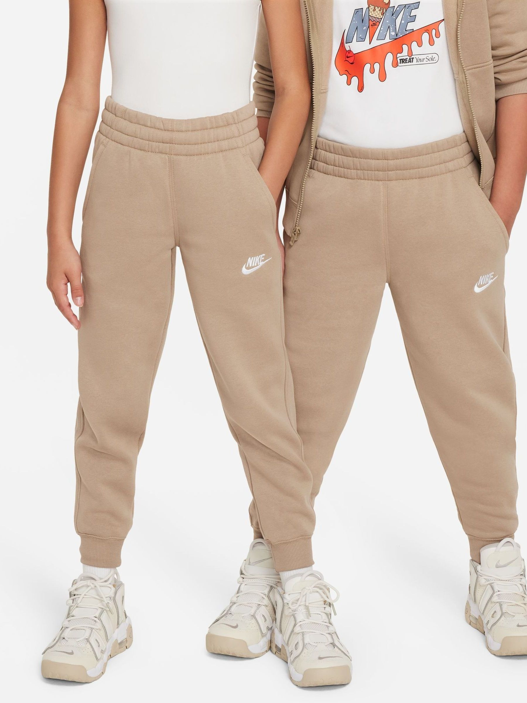 Костюм спортивний дитячий Nike Sportswear Club Fleece Tracksuit Beige FD3114-247