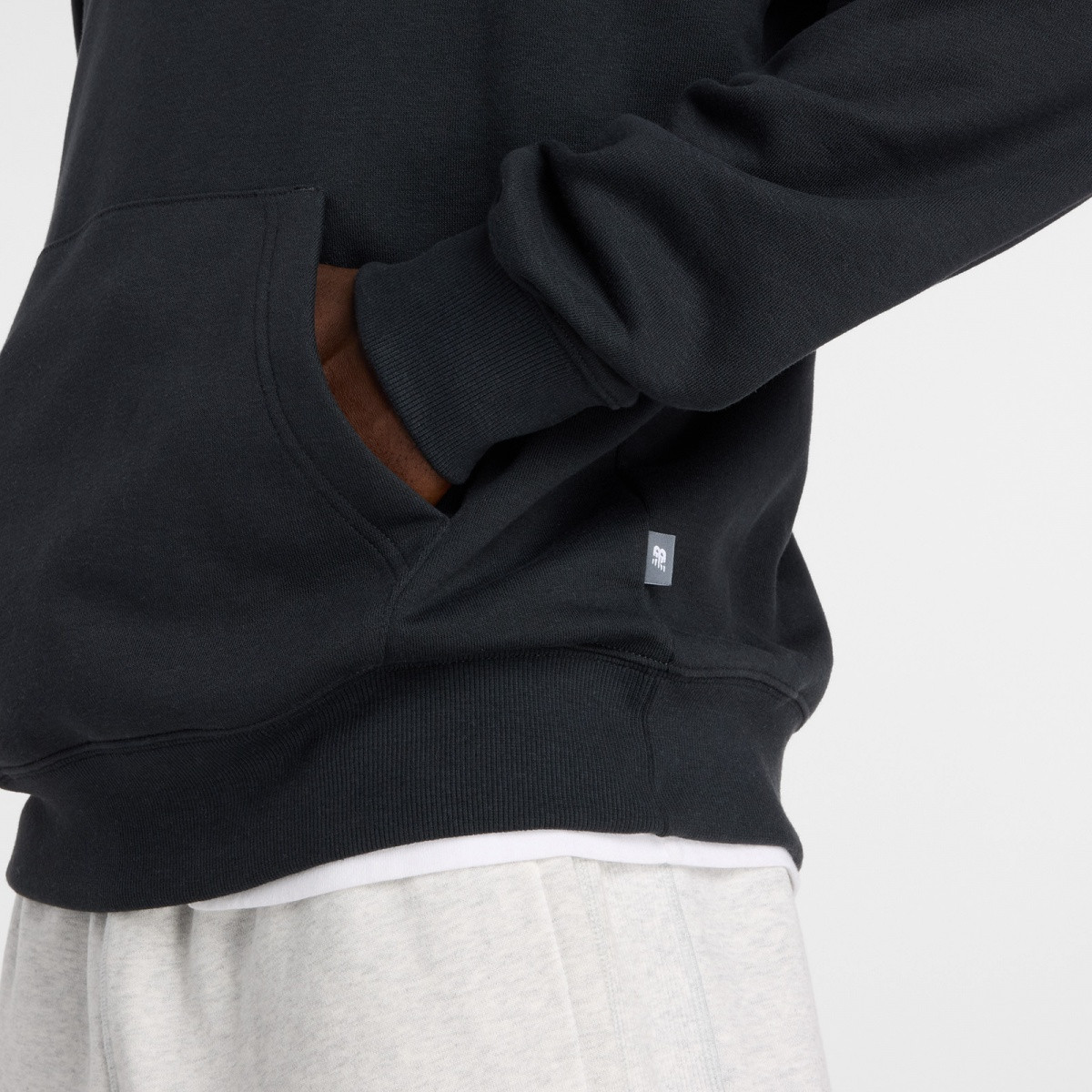 Худі чол. future tech чорний MT61L4DQBK