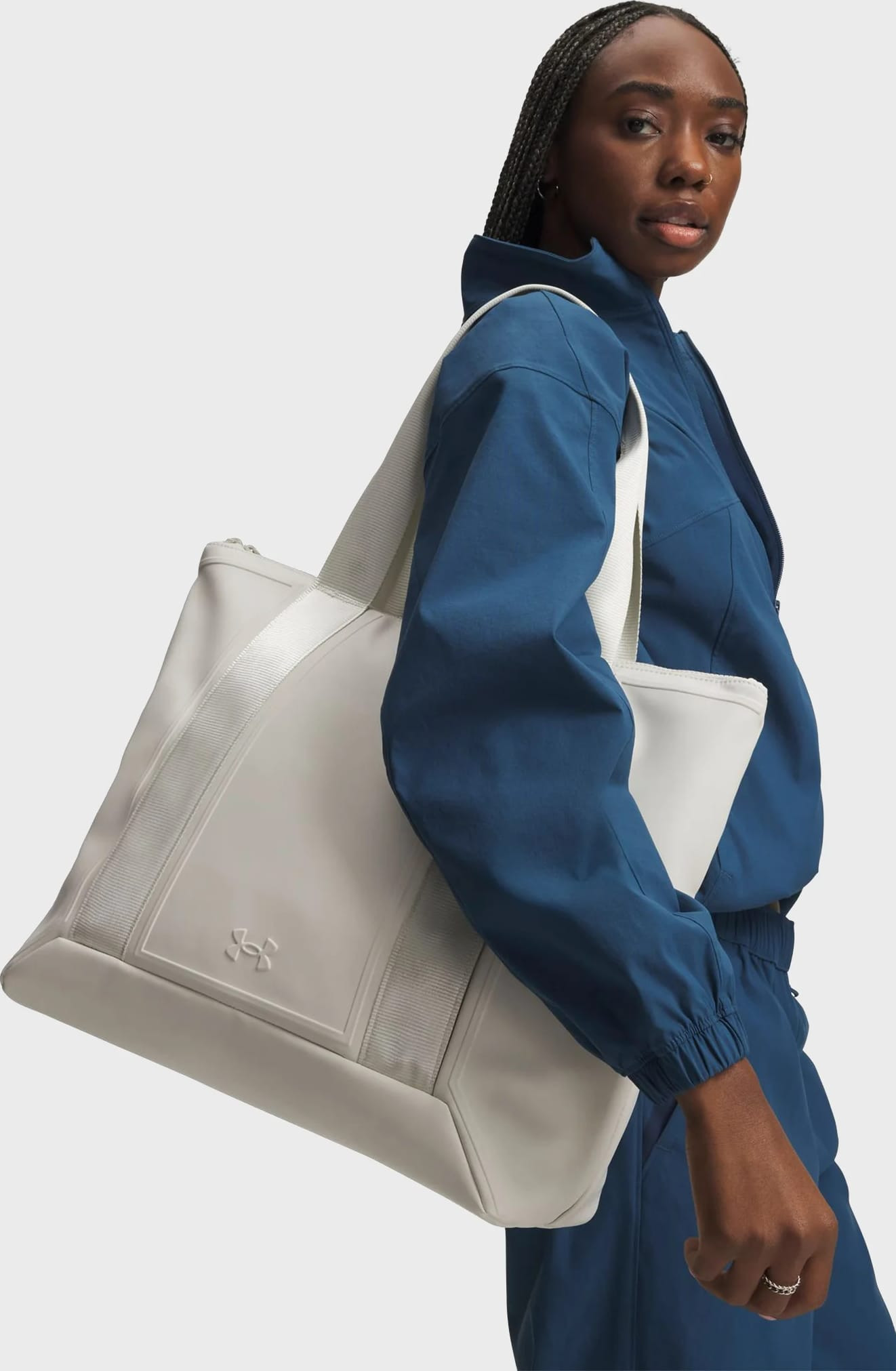 Сумка Under Armour Women's Unstoppable Tote 24L молочний Жін 48 х 37 х 16 см (6009907-110) 6009907-110