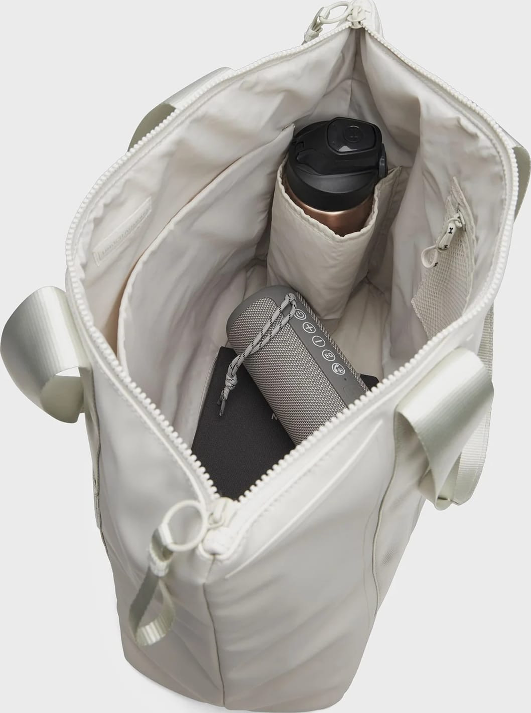 Сумка Under Armour Women's Unstoppable Tote 24L молочний Жін 48 х 37 х 16 см (6009907-110) 6009907-110