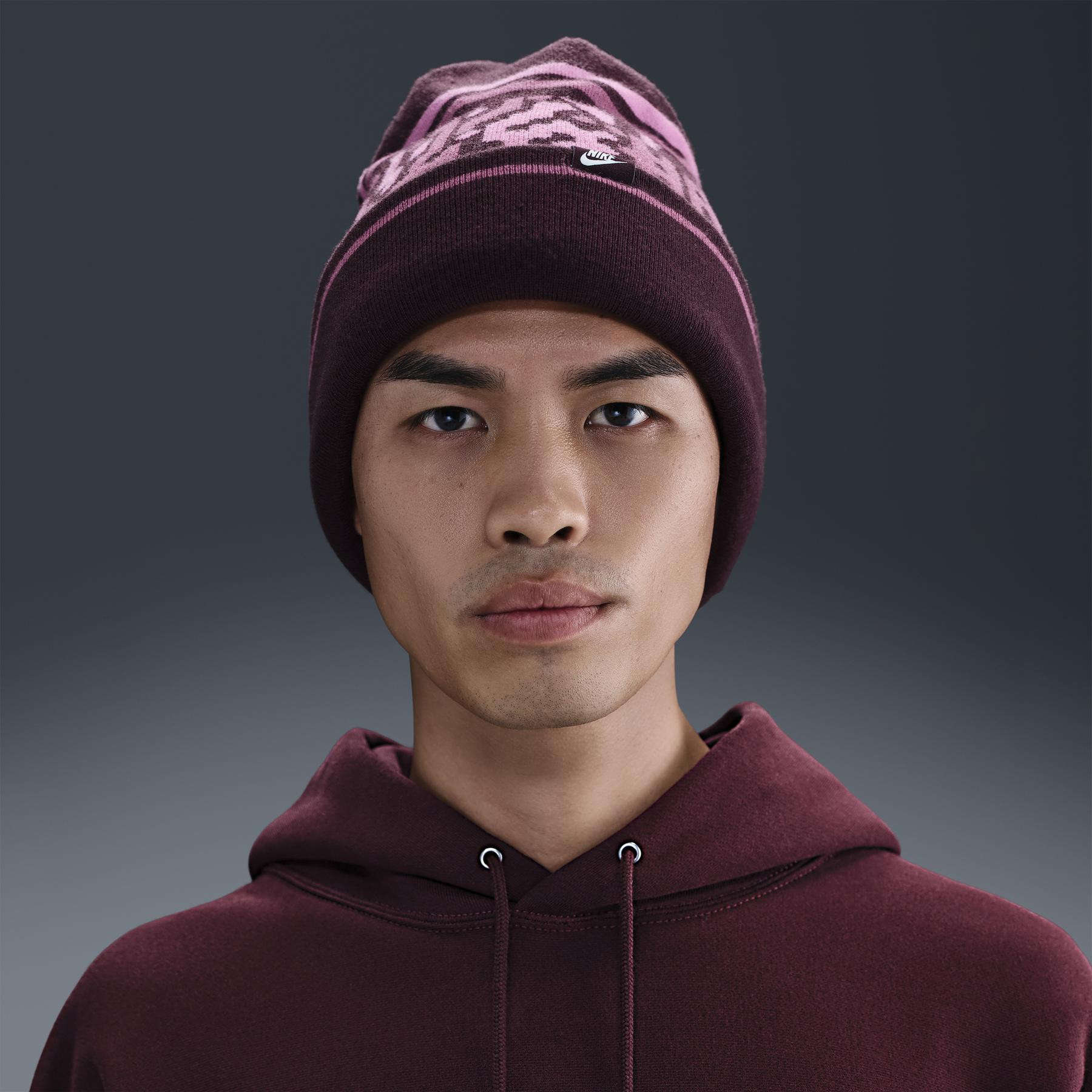 Шапка Nike U PEAK BEANIE SC OTDR H25 L HQ0355-652