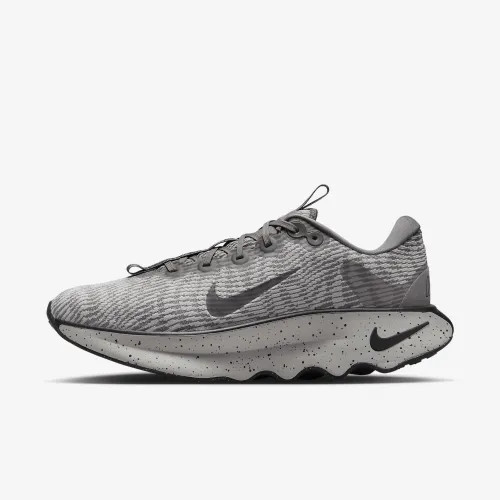 Кросівки Nike Motiva DV1237-002