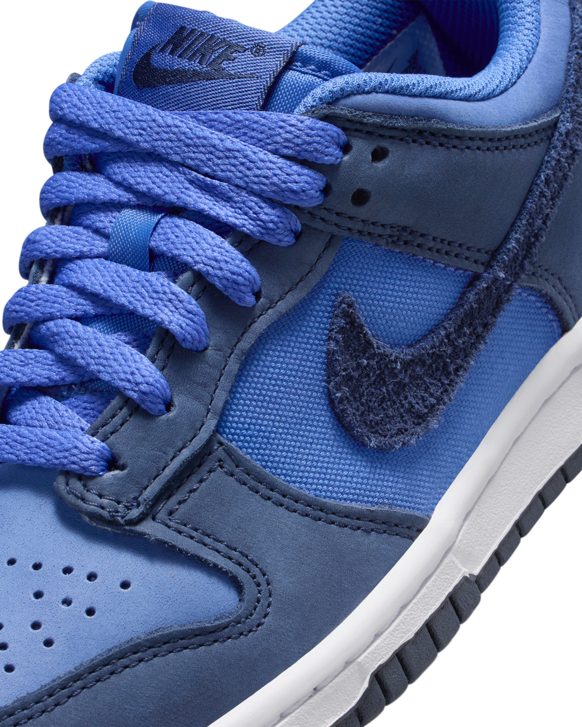 Кросівки Nike DU LOW SE (GS) HQ9293-400