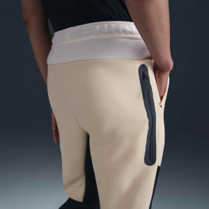 Штани Nike Sportswear Tech Fleece HV0959-114