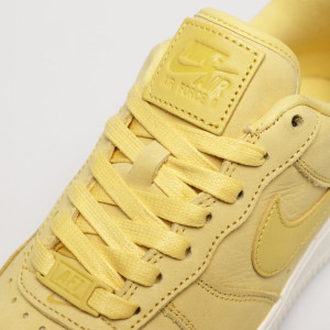 Кросівки Nike Sportswear Air Force 1 07 Prm Yellow DR9503-700