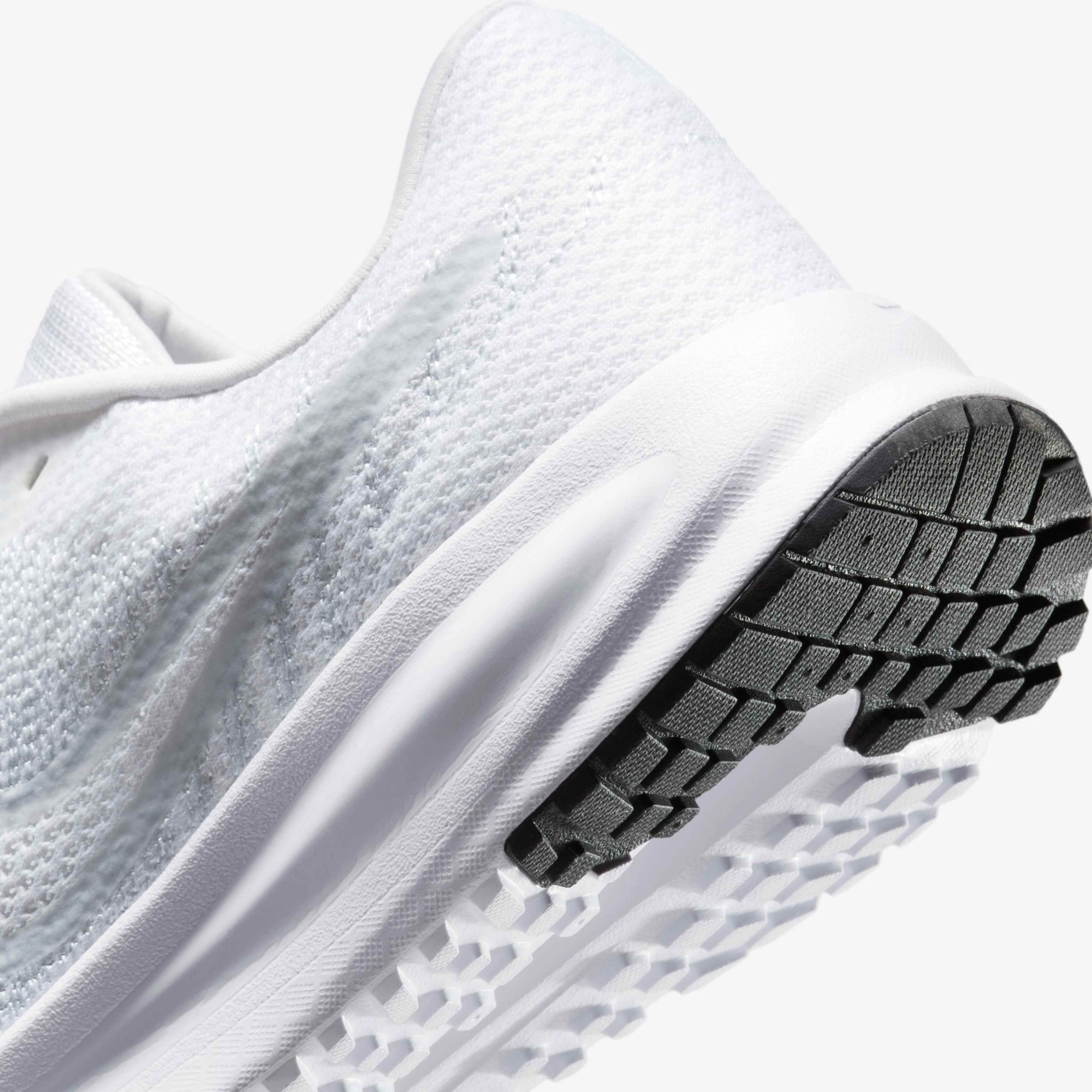 Кросівки Nike W RUN DEFY HM9593-103