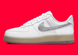 Кросівки Nike Air Force 1 07 Premium DX3945-100