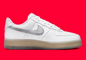 Кросівки Nike Air Force 1 07 Premium DX3945-100