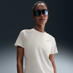 Футболка Nike W SWIFT DF SS TOP HM9698-133