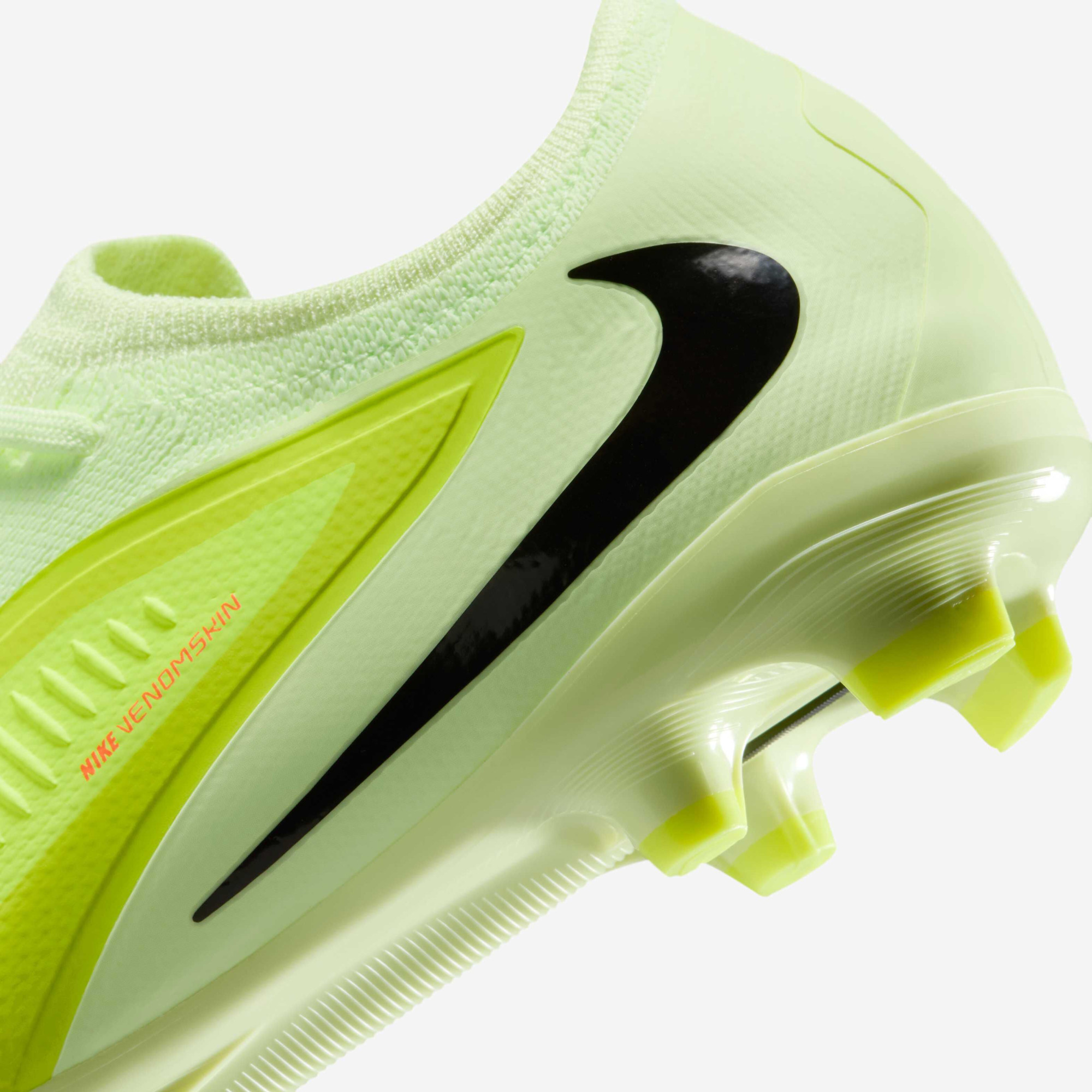 Бутси Nike JR PHANTOM 6 LOW PRO FG/MG HM9204-800
