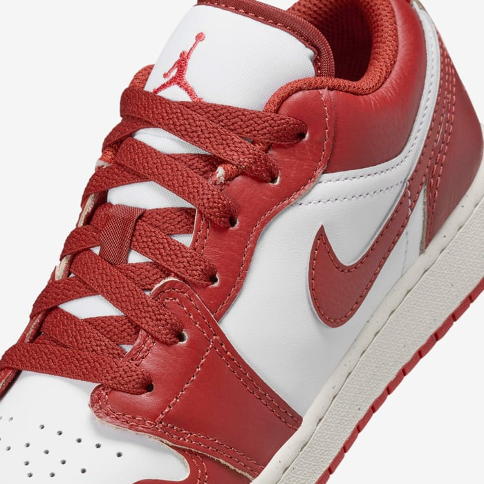 Кросівки Air Jordan 1 Low Se (GS) FJ3465-160