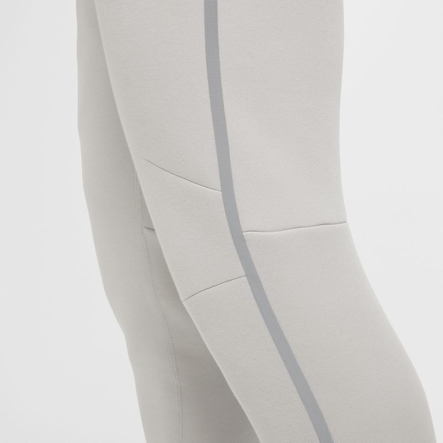 Штани Nike Tech HQ3747-014