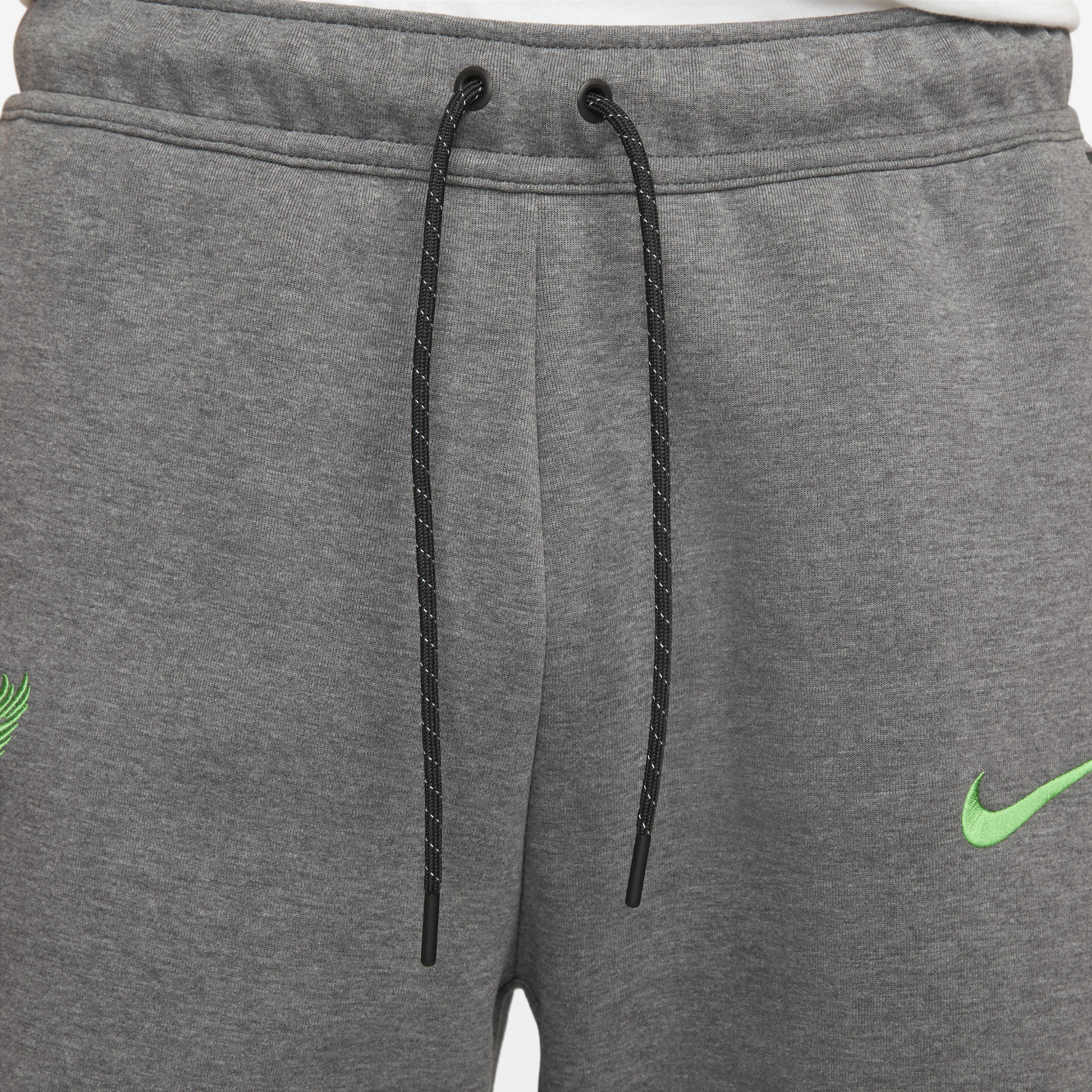 Штани чоловічі Nike Liverpool F.C. Tech Fleece Grey DV4834-071