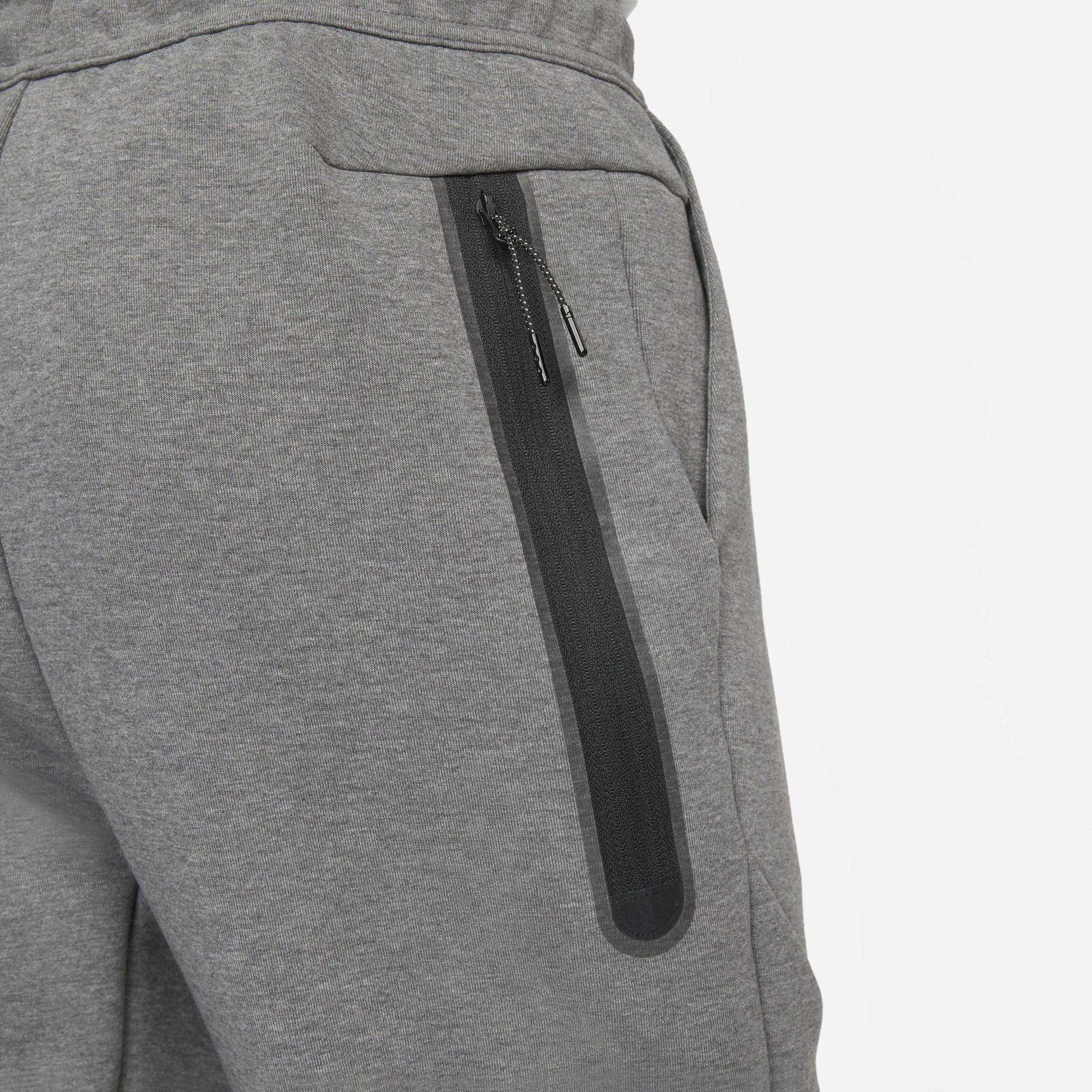 Штани чоловічі Nike Liverpool F.C. Tech Fleece Grey DV4834-071