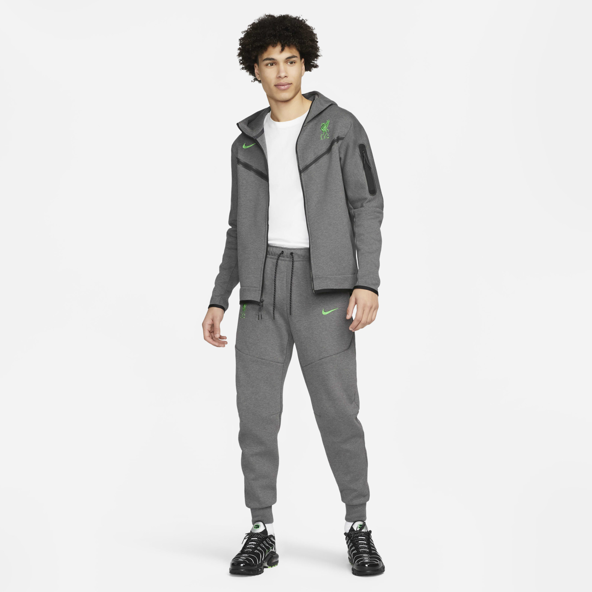 Штани чоловічі Nike Liverpool F.C. Tech Fleece Grey DV4834-071