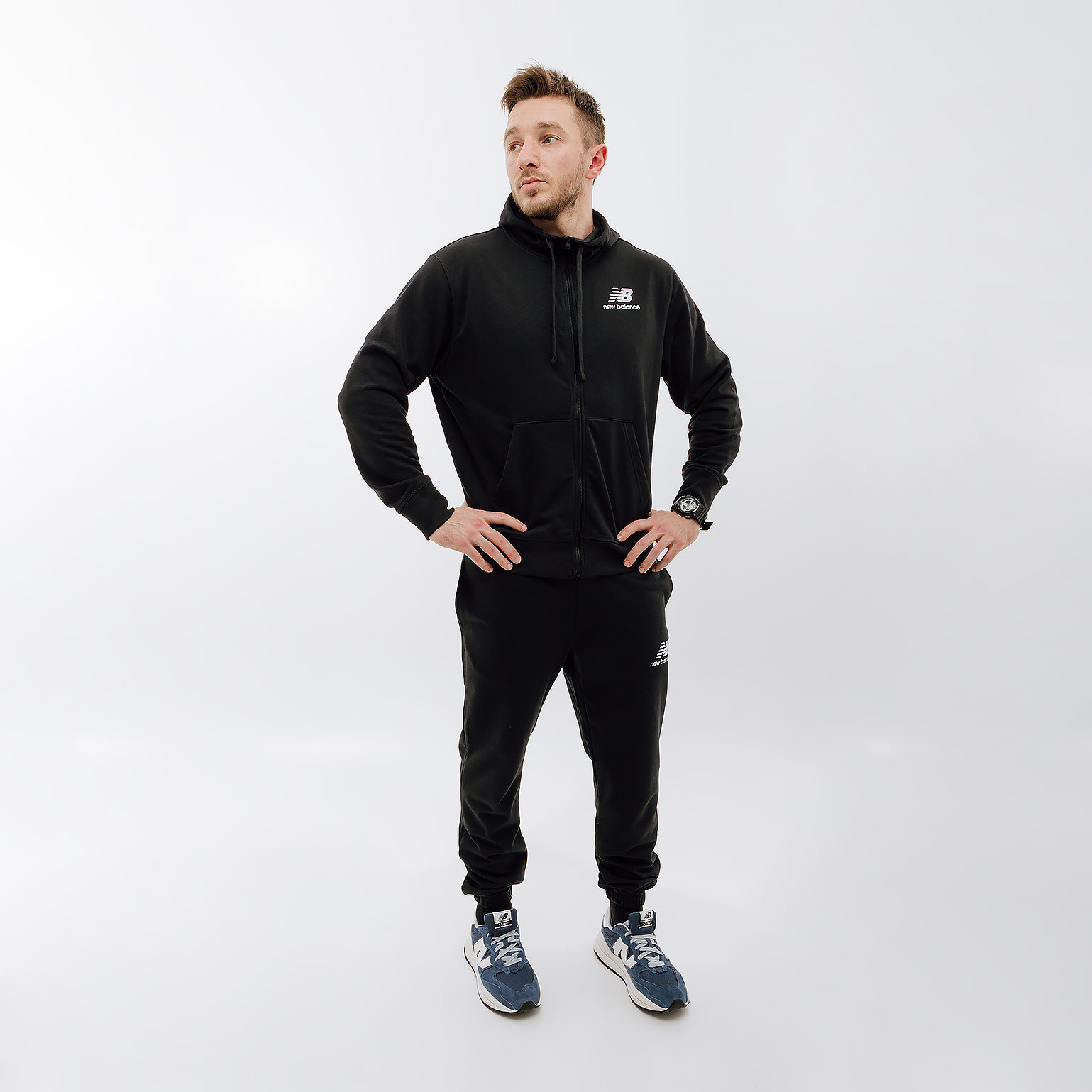 Кофта New Balance Essentials Stacked Logo FZ MJ31536BK