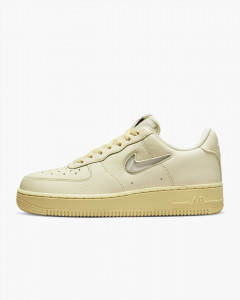 Кросівки Nike Air Force 1 07 Lx DO9456-100