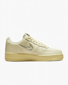 Кросівки Nike Air Force 1 07 Lx DO9456-100