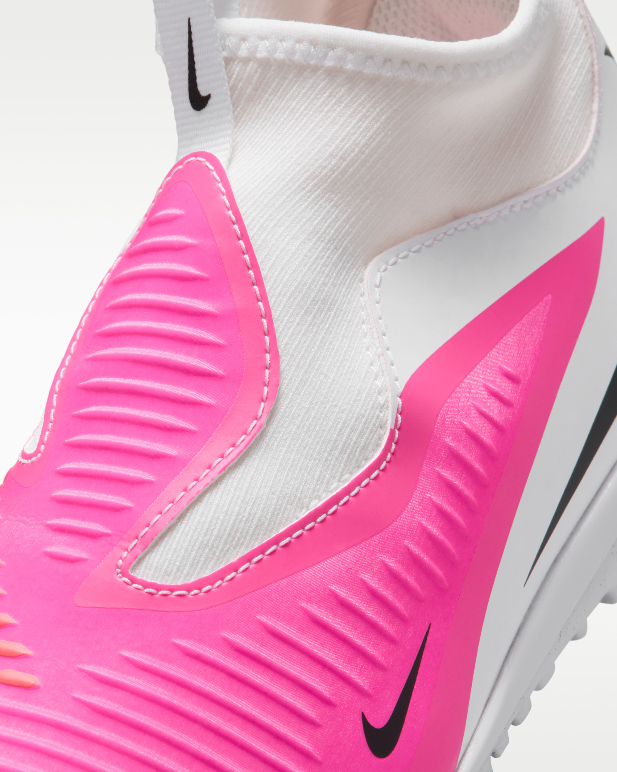 Сороконіжки Nike JR PHANTOM 6 HIGH ACAD TF T IH1790-901