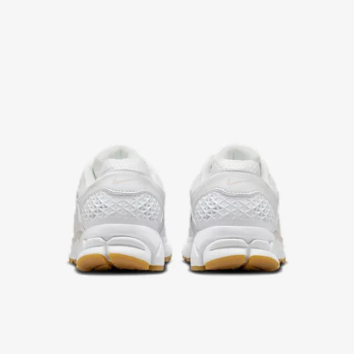 Кросівки Nike W ZOOM VOMERO 5 FJ2028-104