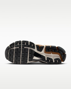 Кросівки Nike ZOOM VOMERO 5 HF1553-202