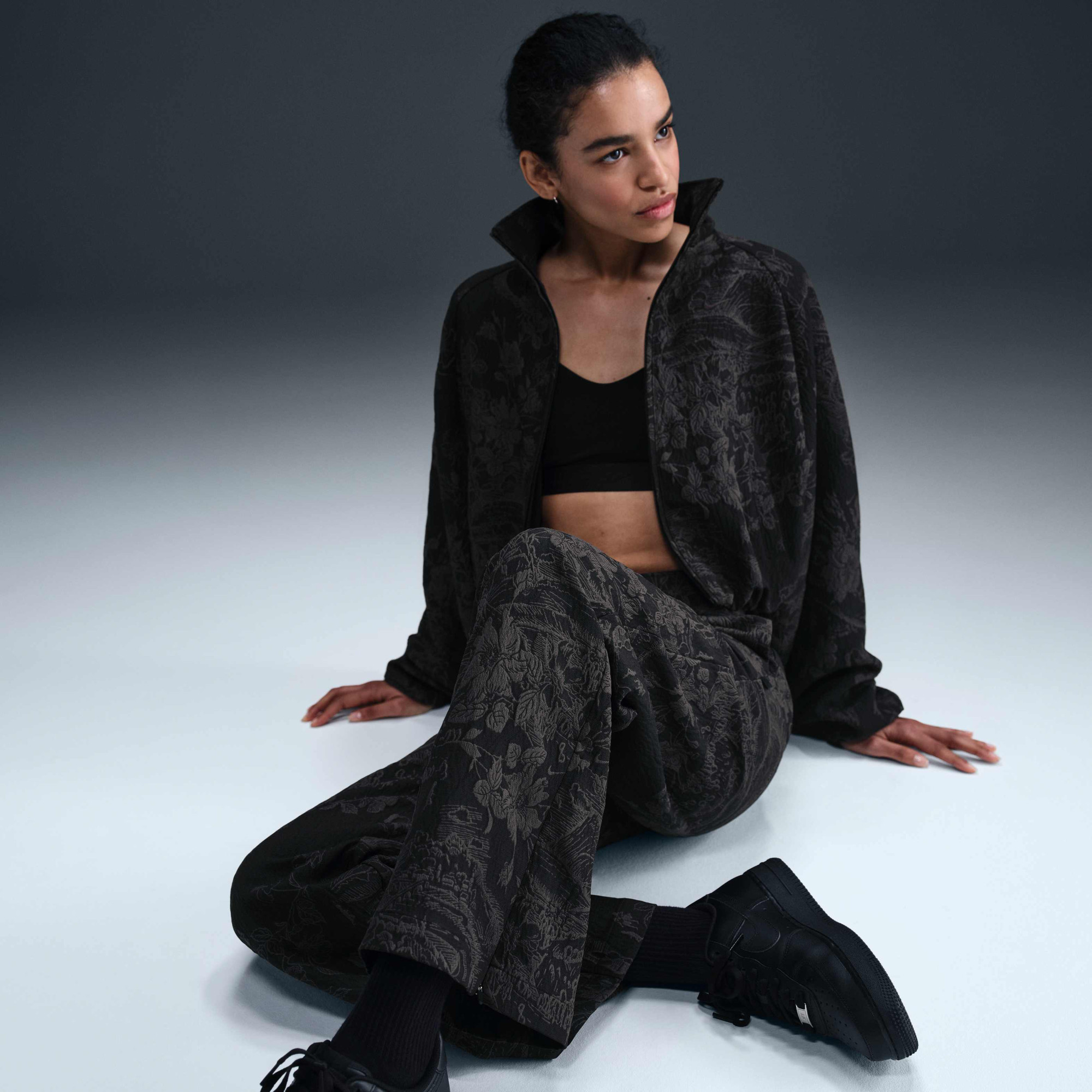 Штани жіночі Nike Nsw Cllctn Jqrd Trk Pnt Grey HF9588-010