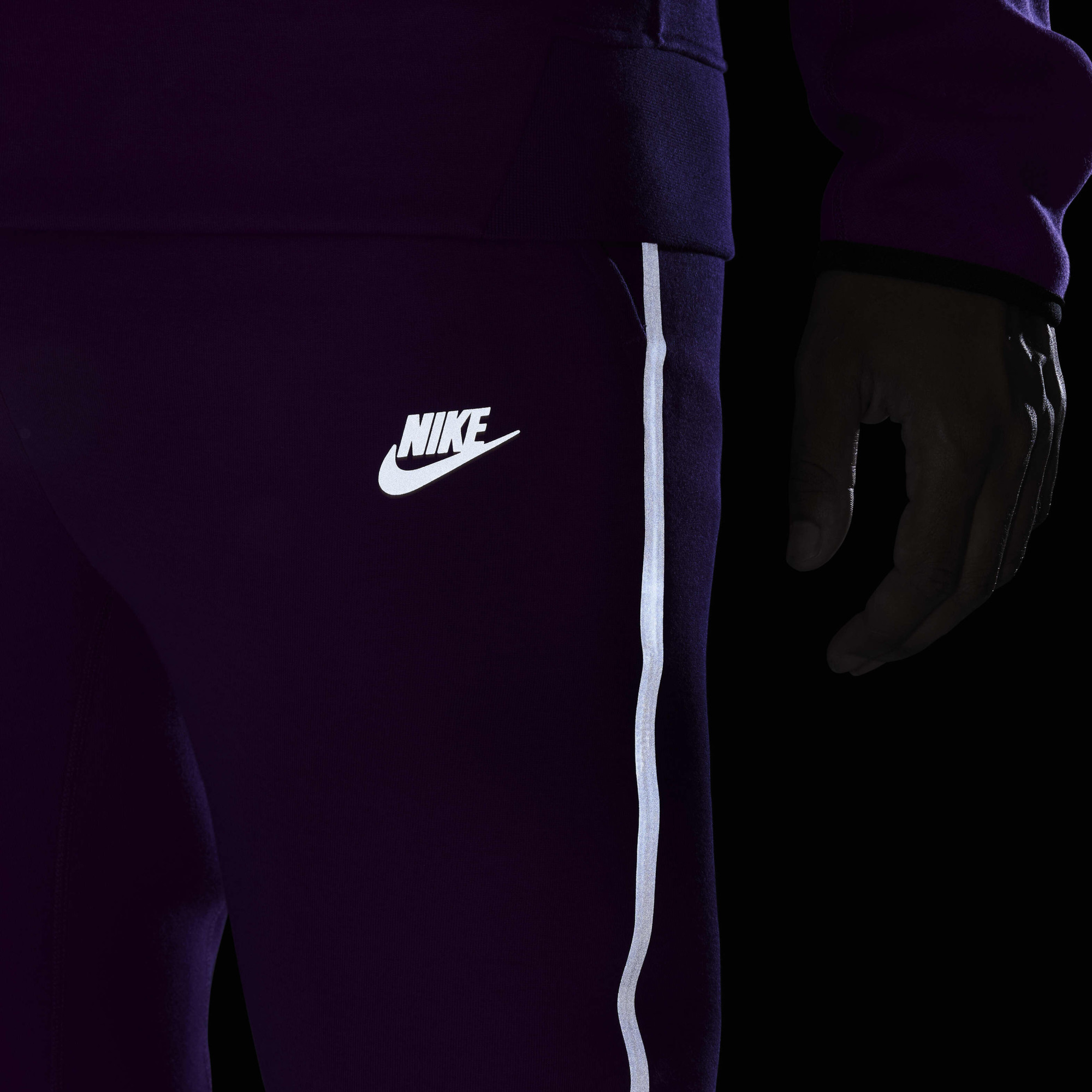 Штани чоловічі Nike Sportswear Tech Fleece Violet FZ0762-505