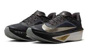 Кросівки Nike Zoom Fly 6 HQ3043-200