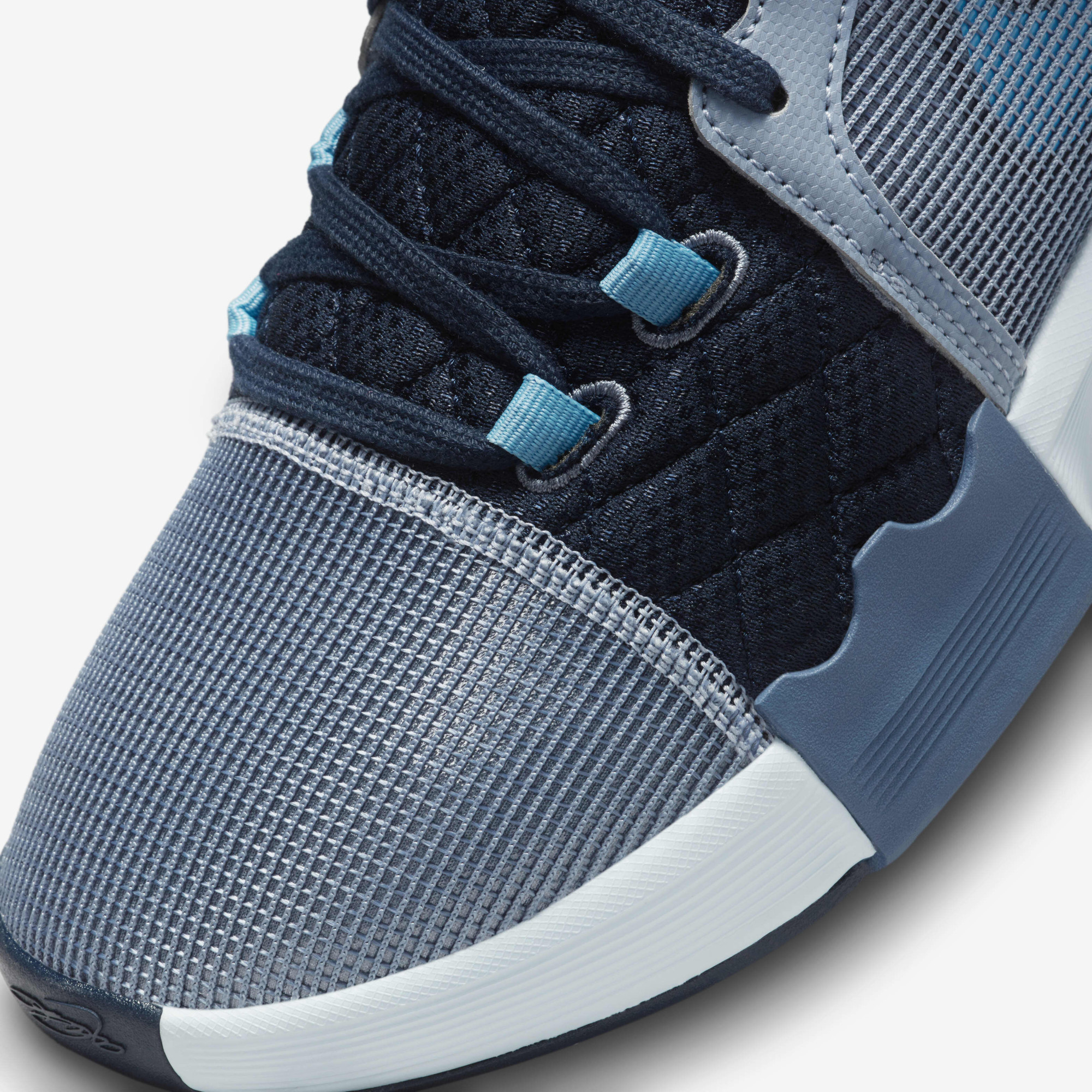 Кросівки Nike Lebron Witness 8 FB2239-400