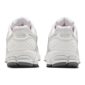 Кросівки Nike W ZOOM VOMERO 5 FN3695-001