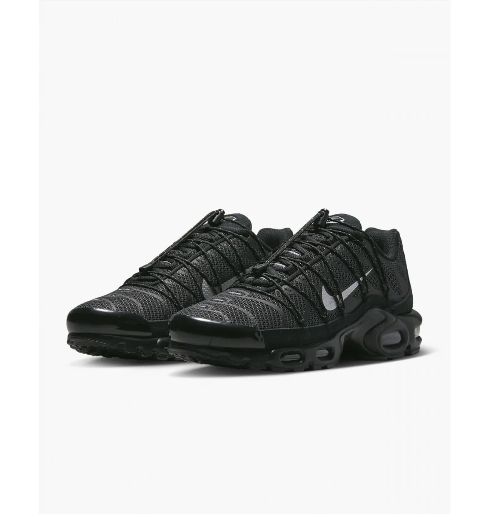 Кросівки Nike AIR MAX PLUS UTILITY FD0670-001