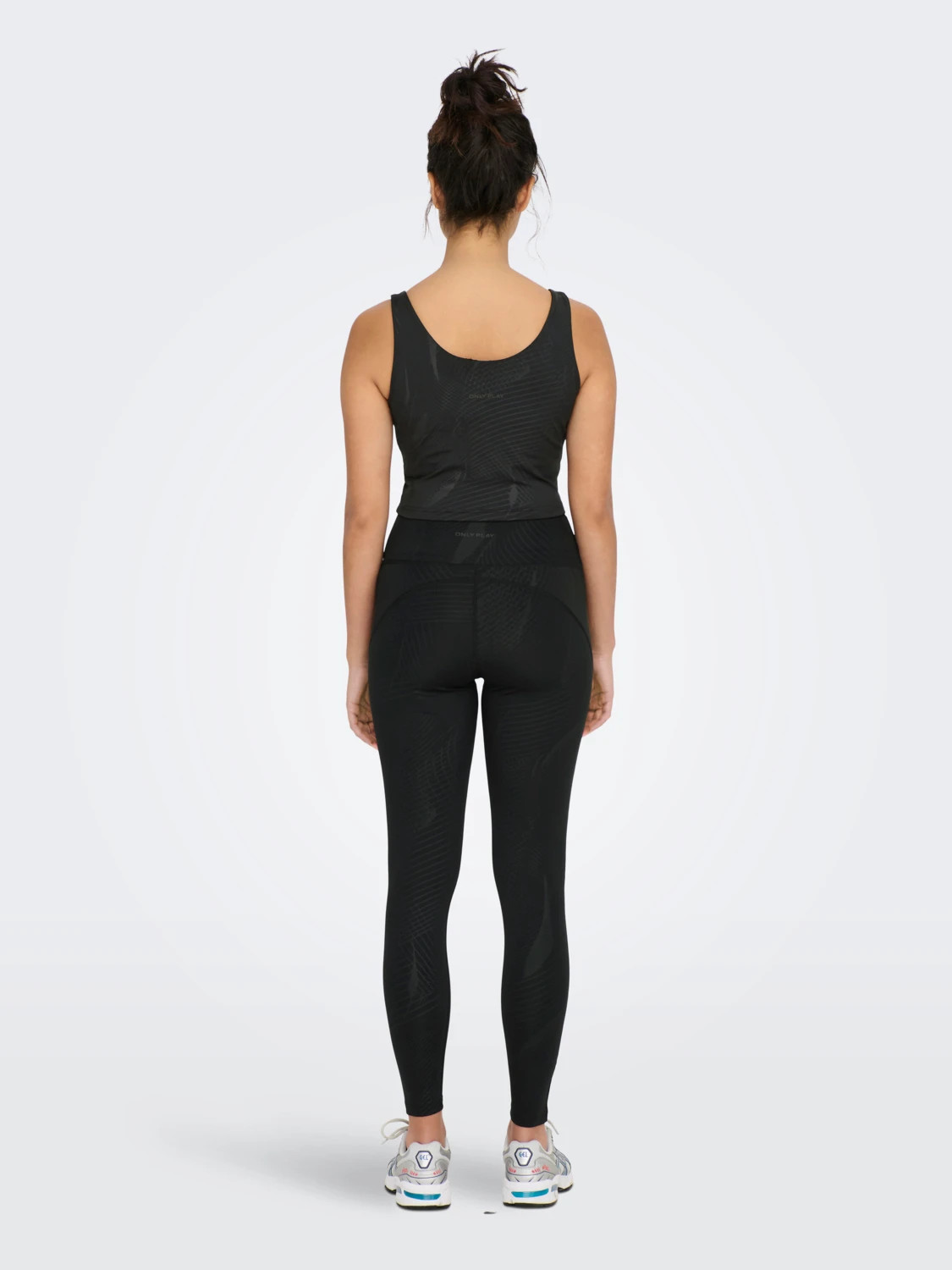 Топ ONPCATE AOP CROP TRAIN BRA TOP 15280805-Black-AOP:w. Heat print ONLY Play XS Чорний 15280805-BLACK-AOP:W. HEA