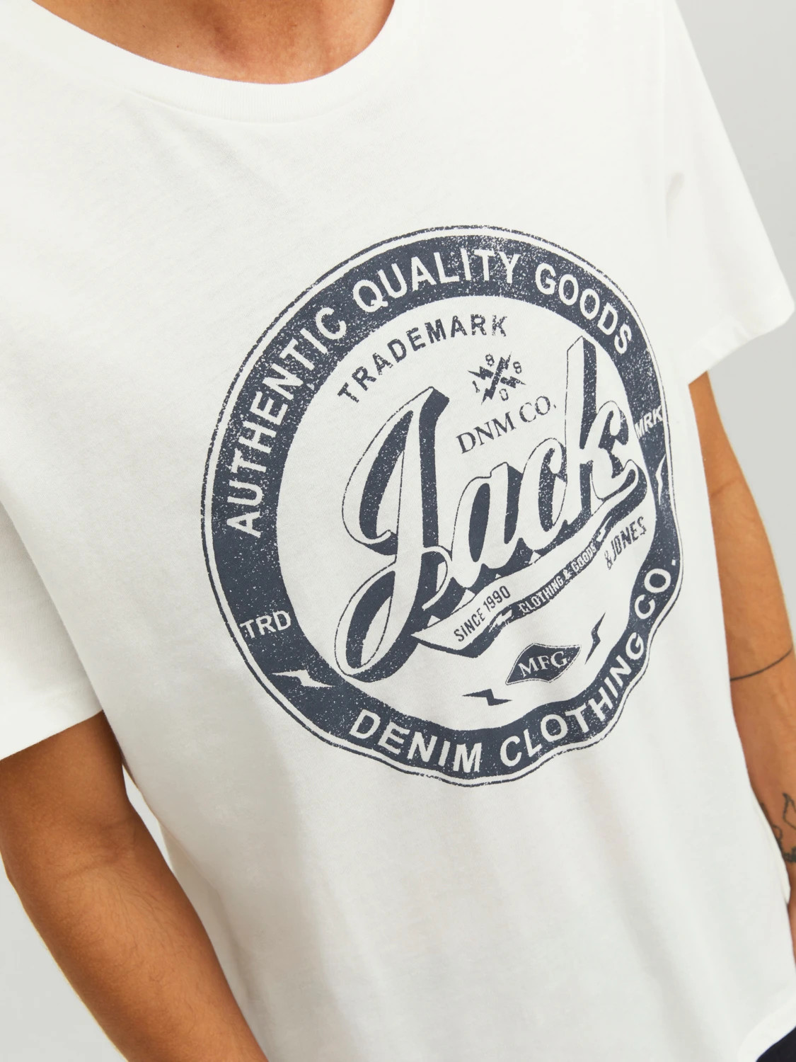 Футболка JJEJEANS TEE SS O-NECK NOOS 22/23 12210949-Cloud Dancer Jack&Jones XL Білий 12210949-Cloud Dancer