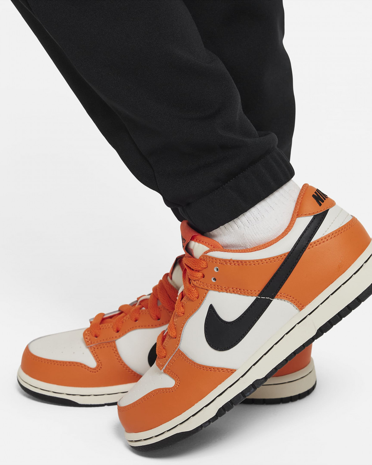 Спортивний костюм Nike TRACKSUIT POLY FZ HBR FD3067-010