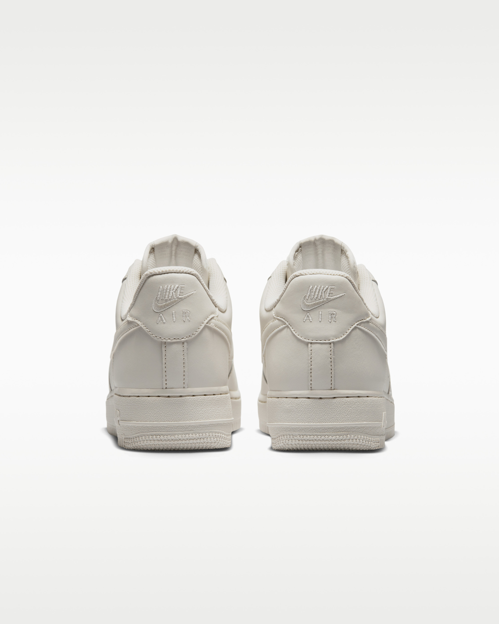 Кросівки Nike AIR FORCE 1 07 IH1698-003