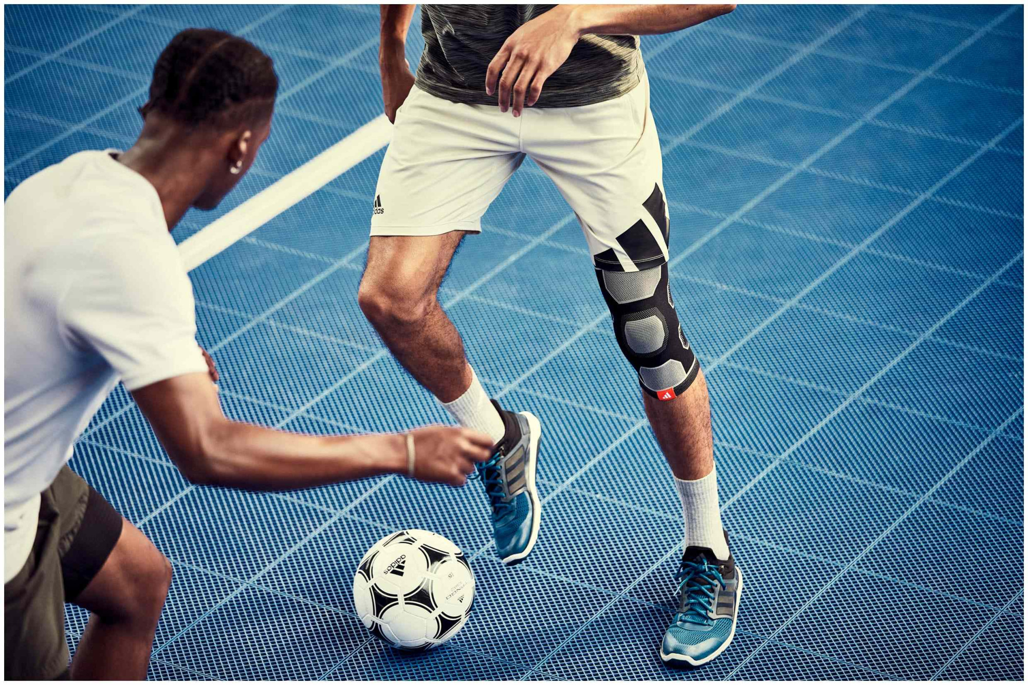 Фіксатор коліна Adidas Knee Support чорний Уні S ADSU-12521BK-NL