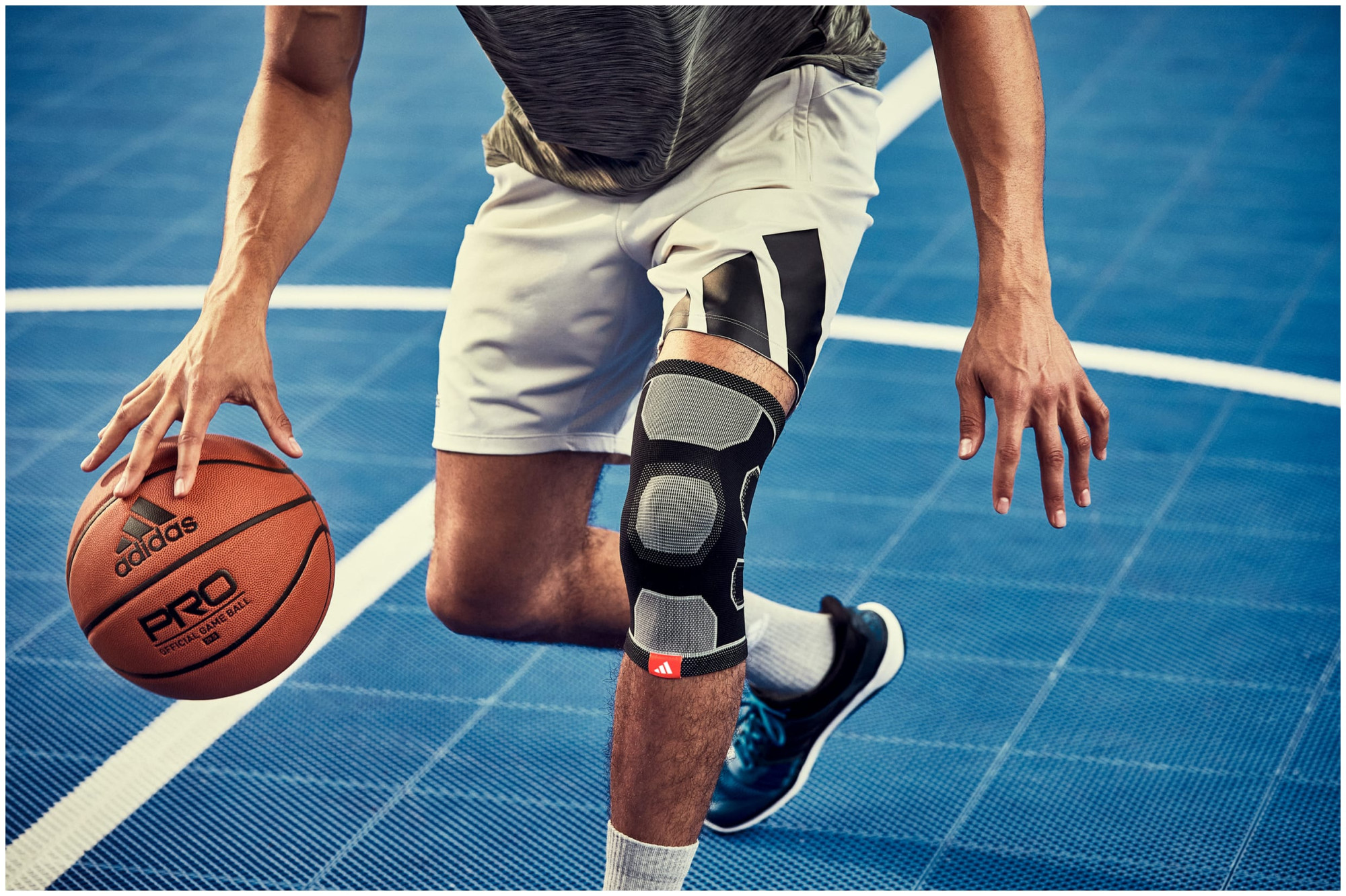 Фіксатор коліна Adidas Knee Support чорний Уні S ADSU-12521BK-NL