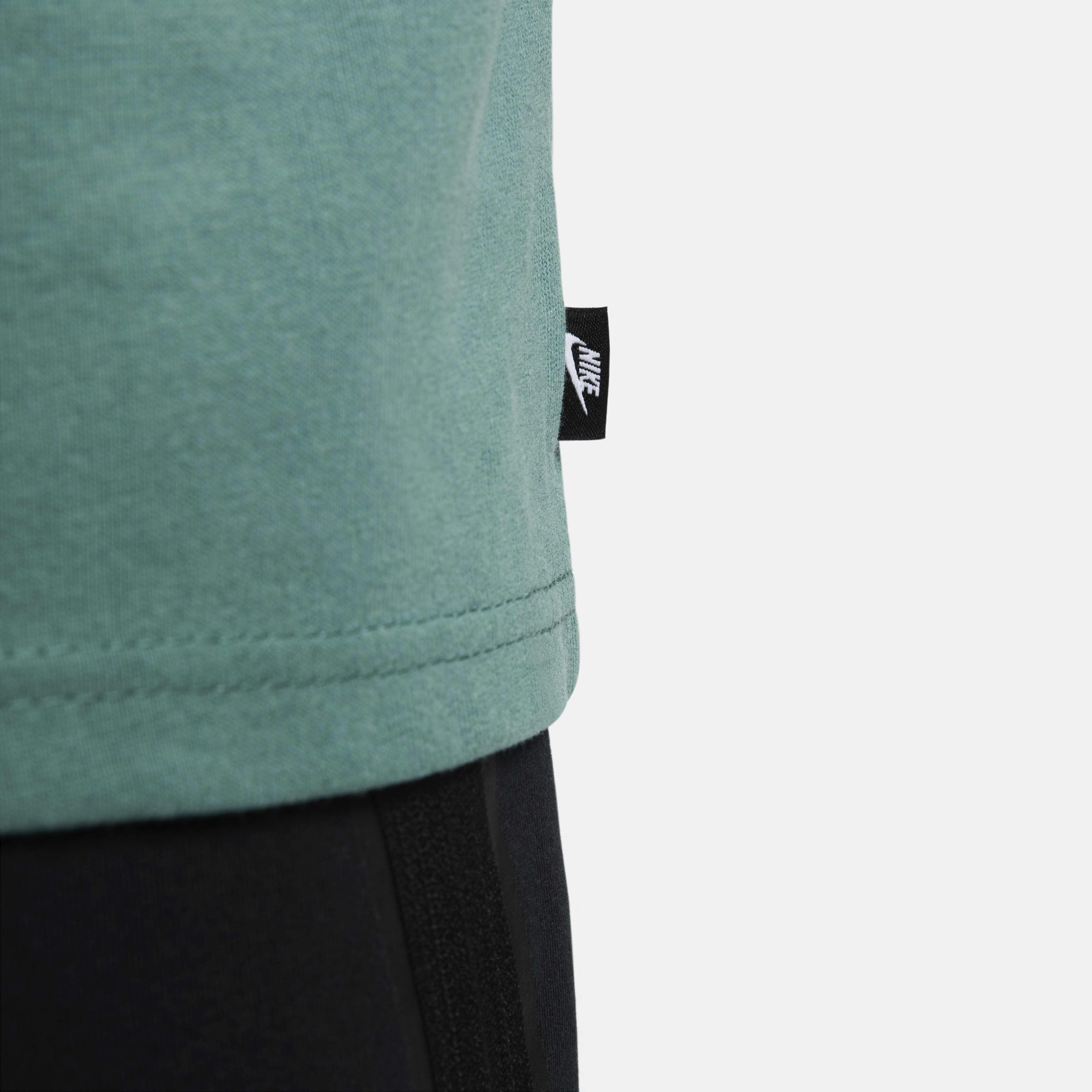 Футболка чоловіча Nike Sw Premium Essential Blue DO7392-361