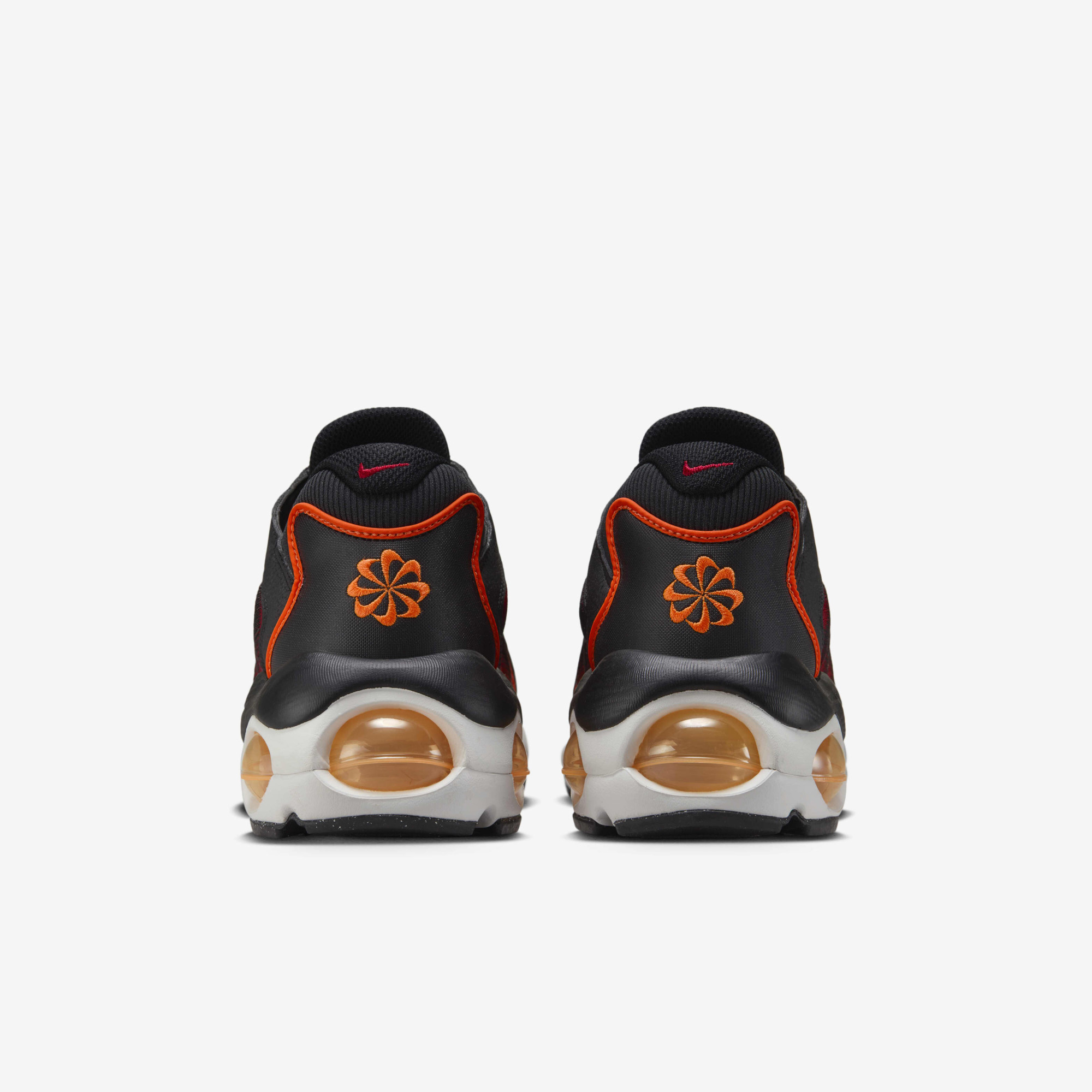 Кросівки чоловічі Nike Air Max Tw Se Orange/Black FJ2590-001