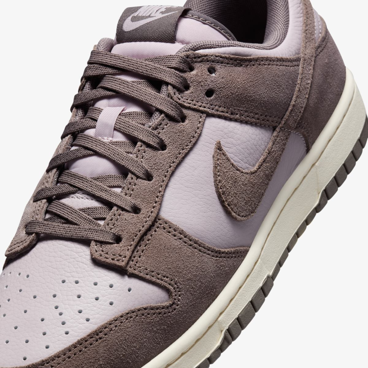 Кросівки жіночі Nike Dunk Low Retro Suede Mocha FQ8249-001 41 FQ8249-001