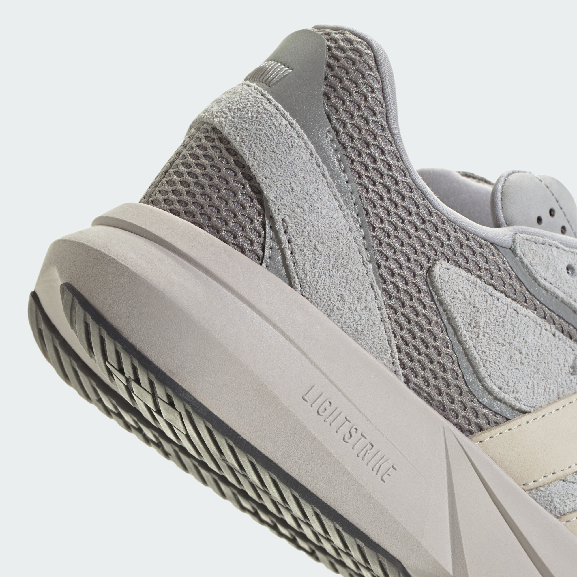 Кросівки жіночі Adidas Lightblaze JQ9973