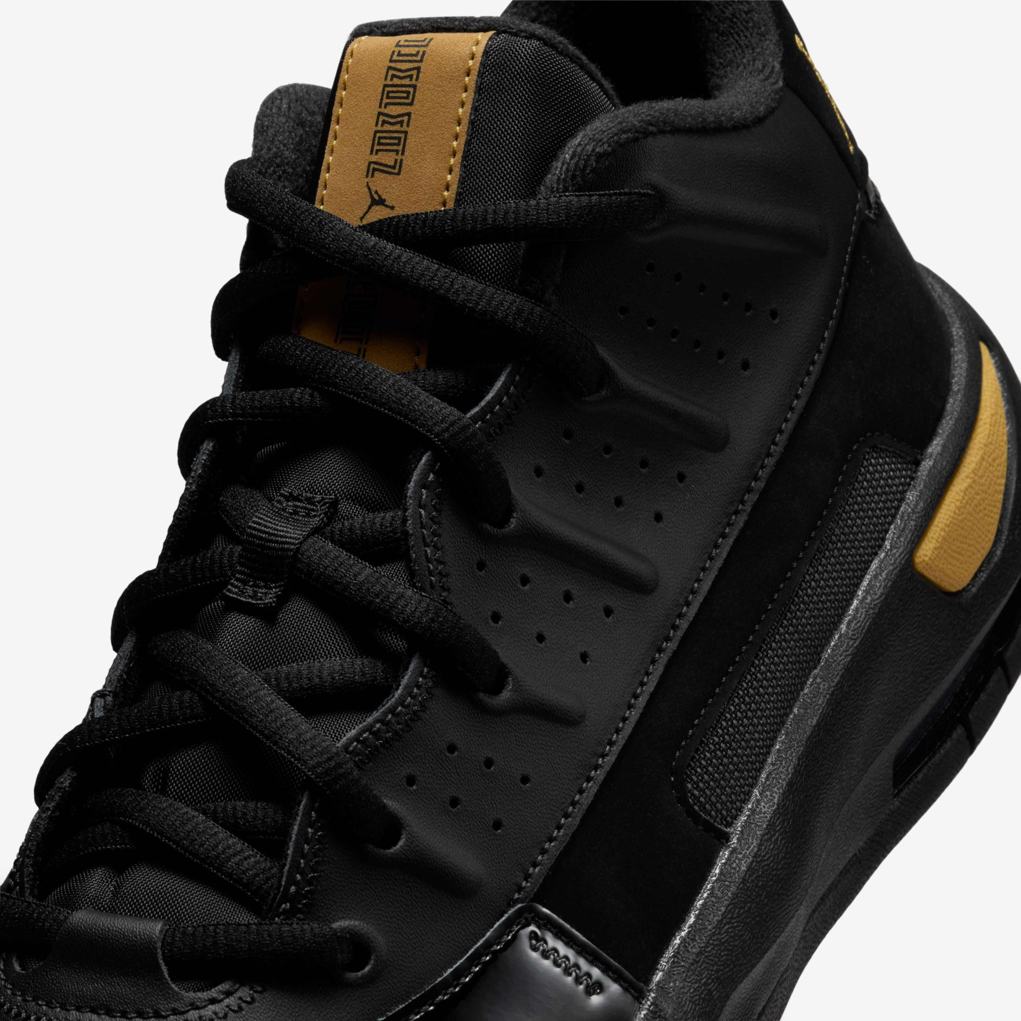 Кросівки Jordan MAX AURA 7 HQ2091-007