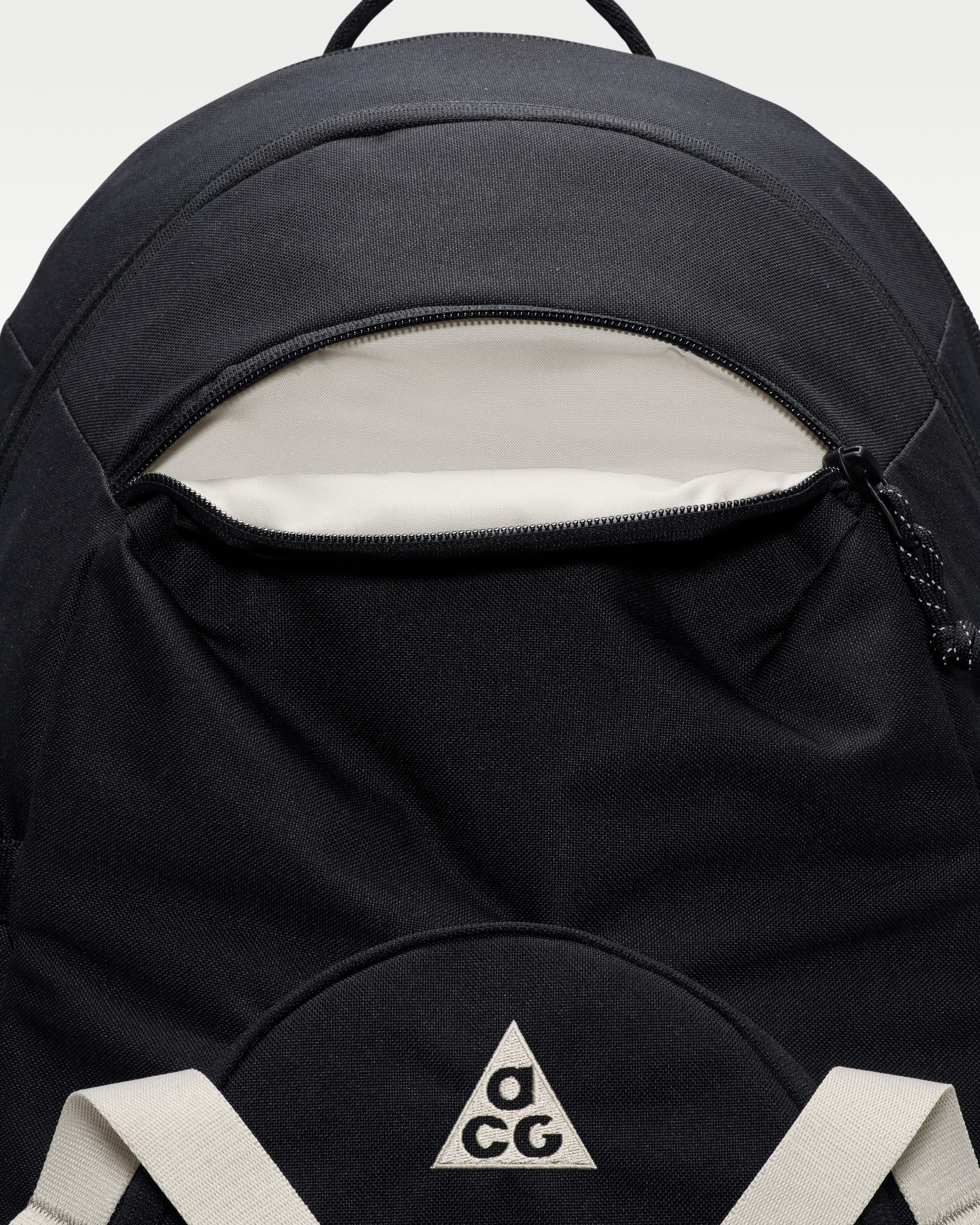 Рюкзак Nike ACG DAYMAX BKPK HJ8178-010