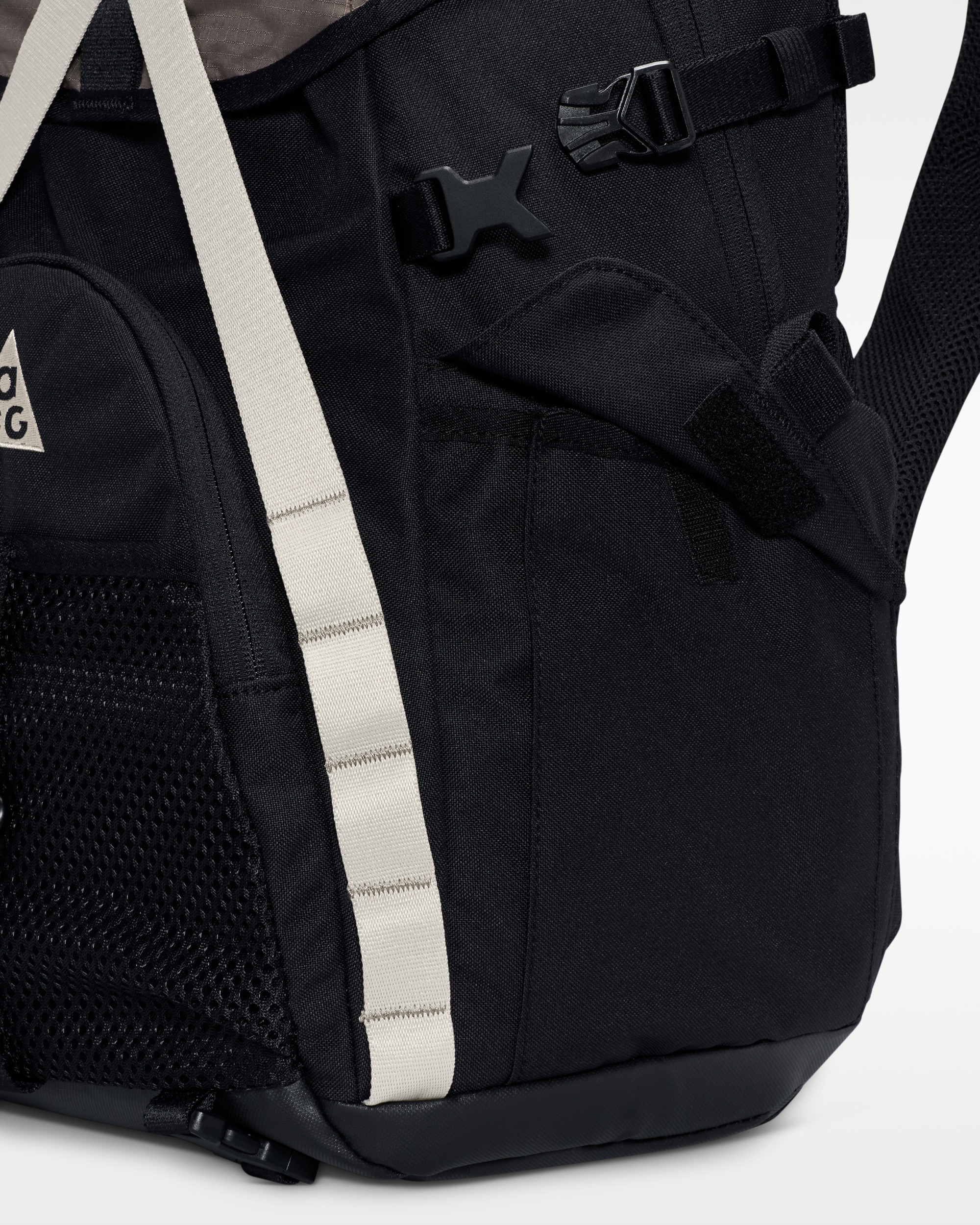 Рюкзак Nike ACG DAYMAX BKPK HJ8178-010