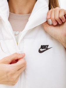 Жилетка Nike CLSC VEST FB7679-100