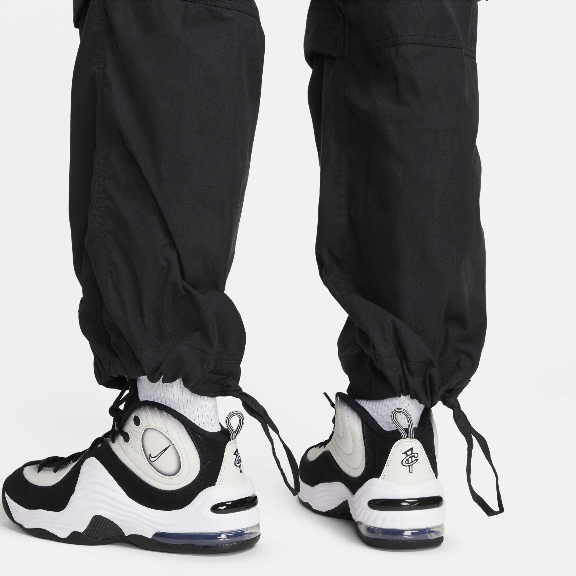 Штани чоловічі Nike Sportswear Tech Pack Cargohose Black FN2614-010