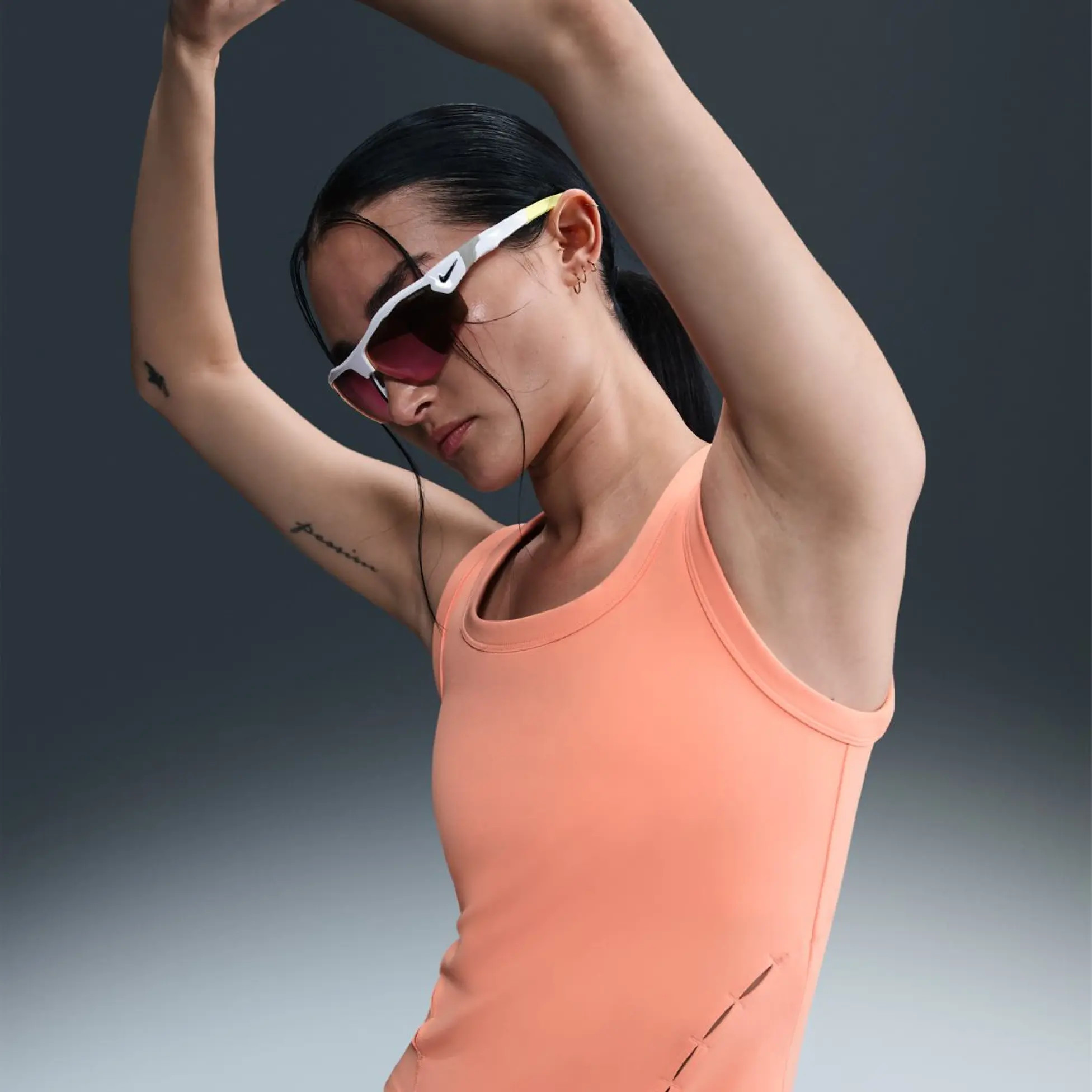 Майка жіноча Nike One Fitted Peach HM6398-844