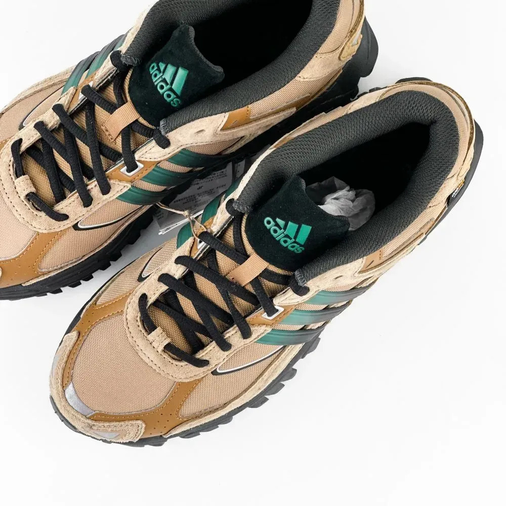 Кросівки ADIDAS RESPONSE CL TR ID1030