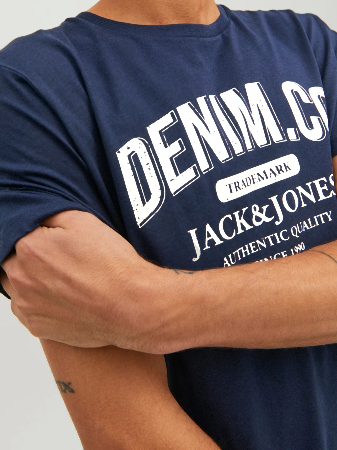 Футболка JJEJEANS TEE SS O-NECK NOOS 22/23 12210949-Navy Blazer Jack&Jones L Темно-синій 12210949-Navy Blazer