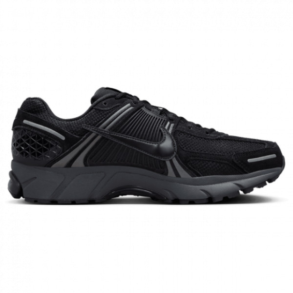 Кросівки Nike ZOOM VOMERO 5 HF1553-001